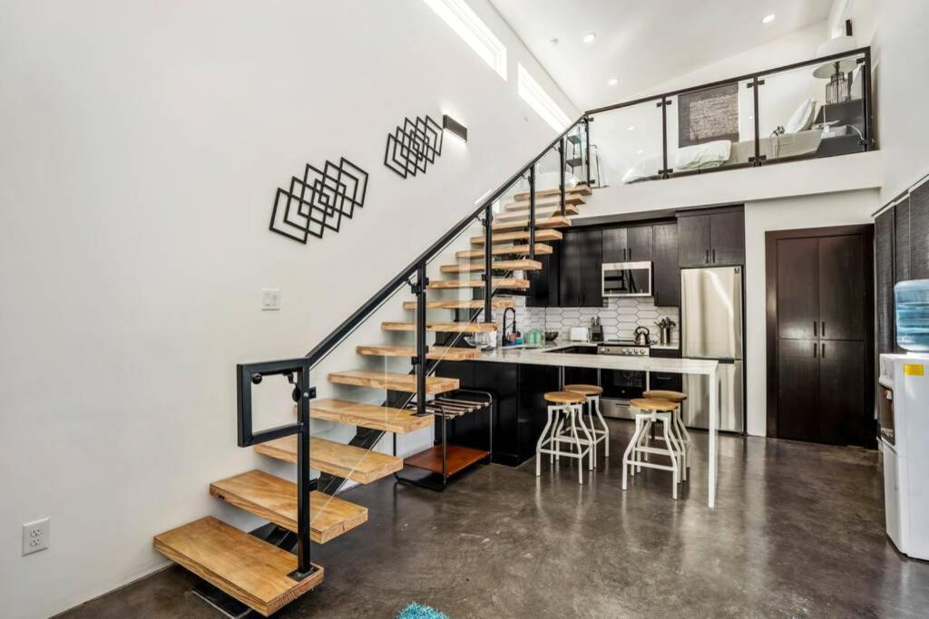 Quantum Tiny Loft At East End Revitalized Houston Exterior photo