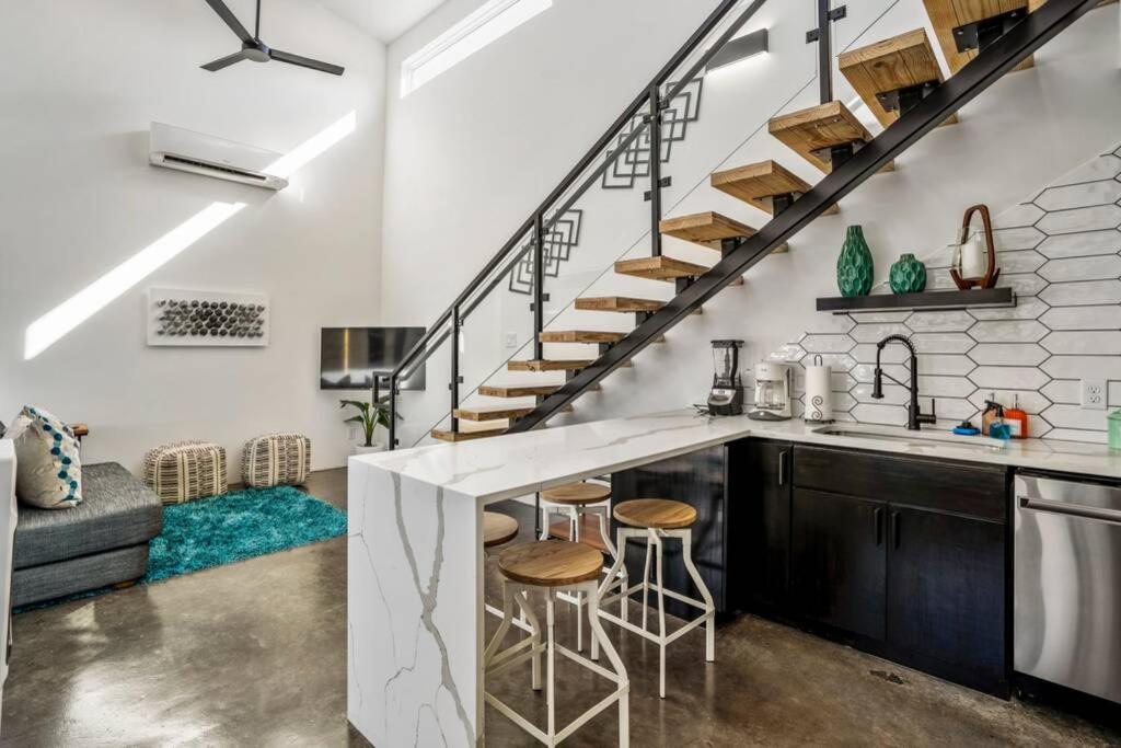 Quantum Tiny Loft At East End Revitalized Houston Exterior photo